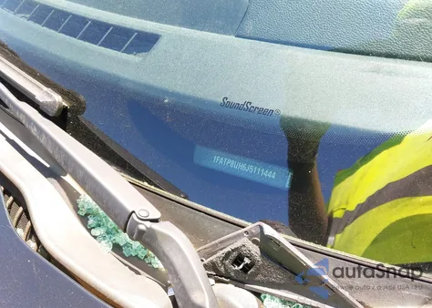 2018 Ford Mustang Ecoboost Premium z USA, uszkodzony, nr VIN 1FATP8UH6J5111444